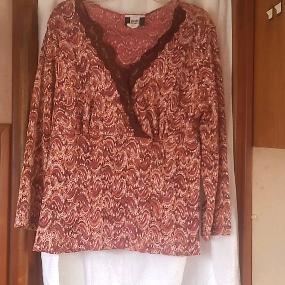 Size large studio 1940 lace blouse